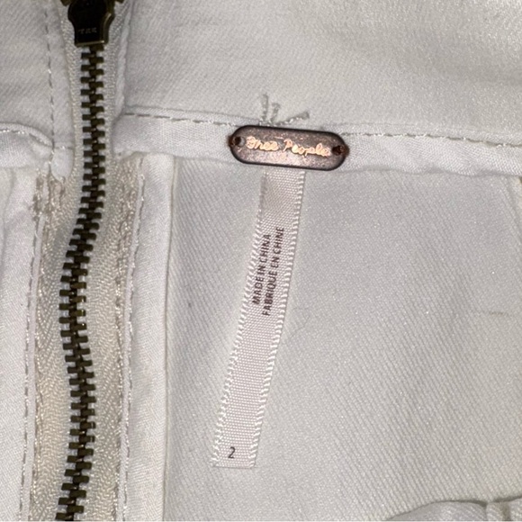 Free People Femme White Denim Mini Skirt Size 2 - Picture 5 of 9
